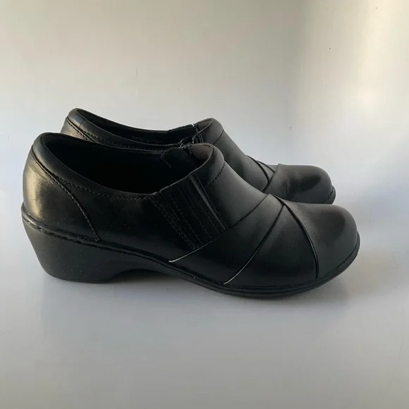 Clarks Channing Essa 6.5 M Black Leather slip on - Picture 6 of 13